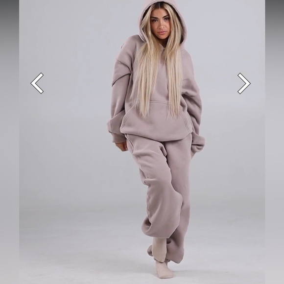 Comfrt Other - Comfrt nwt signature sweatpants BARK size Large